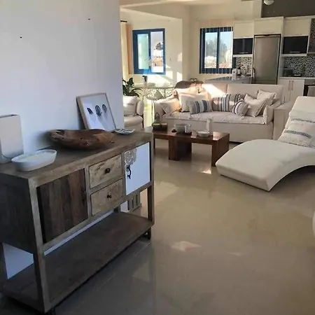 Apartment Modern 3 Bedroom Penthouse Paphos